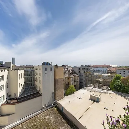 Old Town With Balcony Near Danube 브라티슬라바